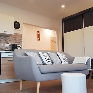 https://apartments-glorija.pula-hotels.org